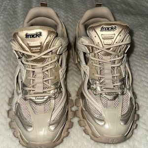 Balenciaga
Track trainers